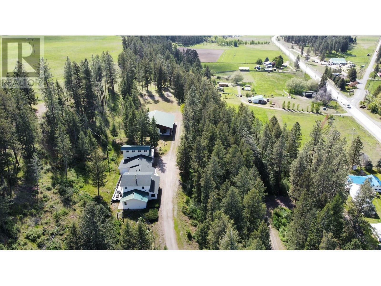 Property Photo: 3400 Hwy 3 Highway BC V0H 1Y0