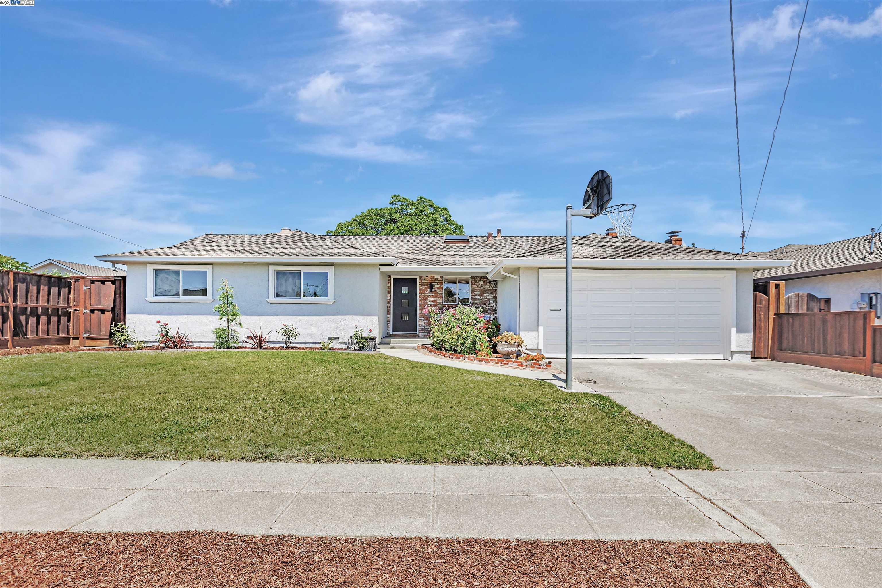Property Photo: 37972 Ballard Dr CA 94536
