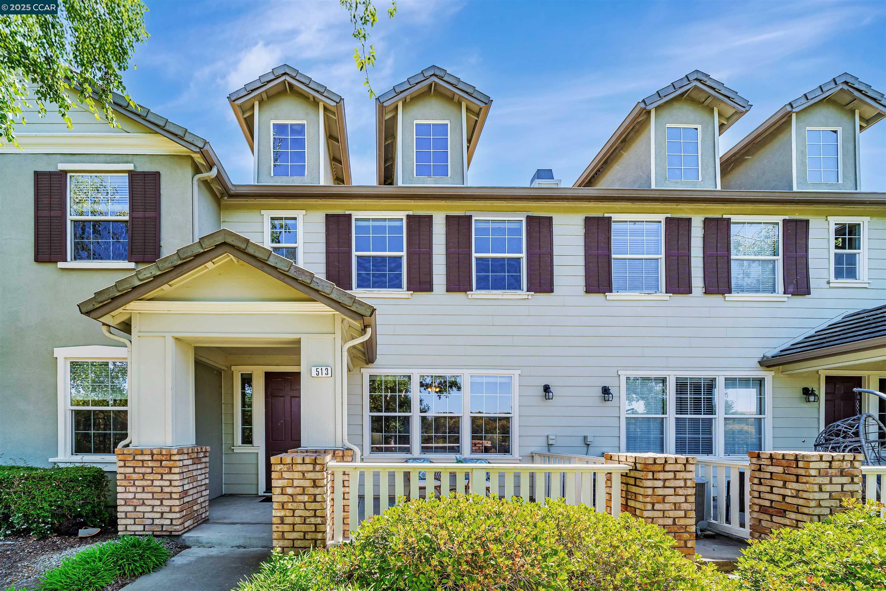 Property Photo: 513 Joree Ln CA 94582