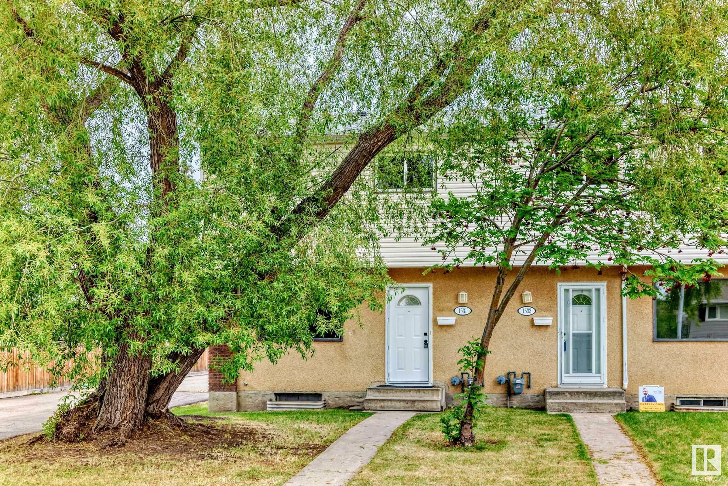 Property Photo: 1531 Knottwood NW AB T6K 2B8