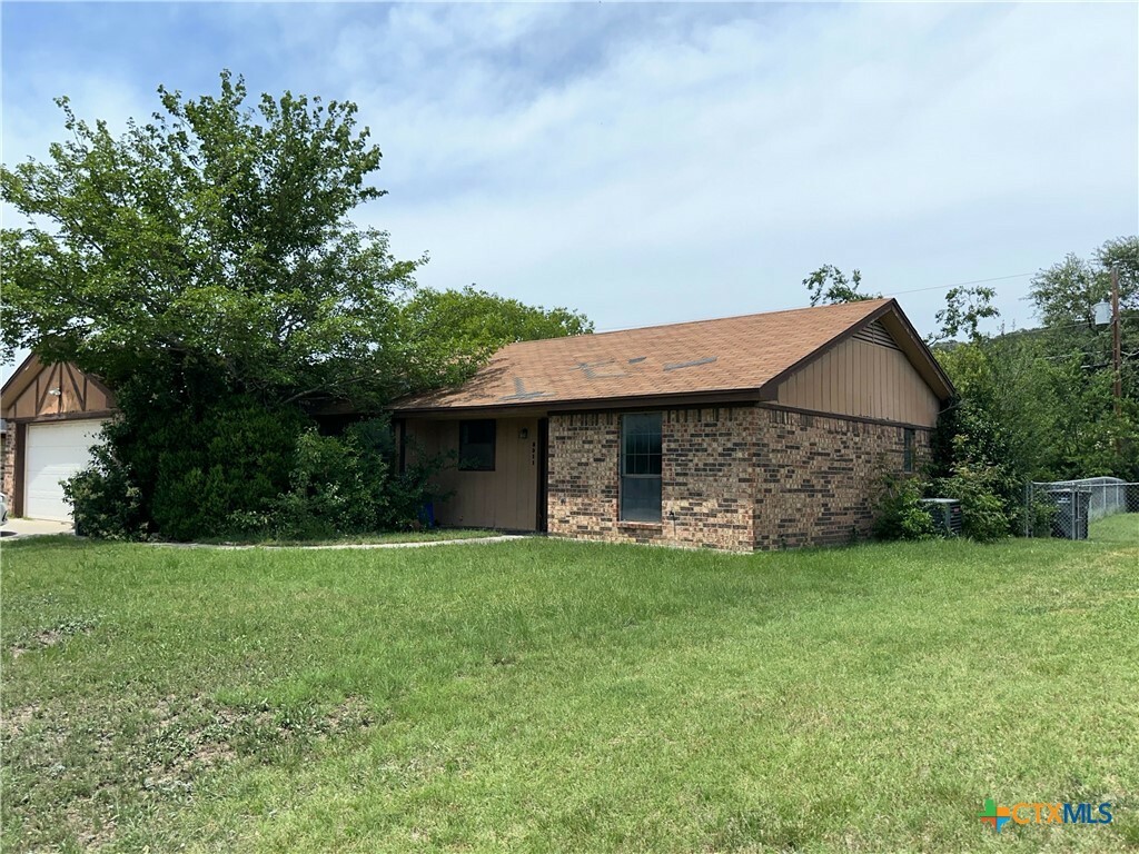 Property Photo: 2311 Tiffany Drive TX 76522