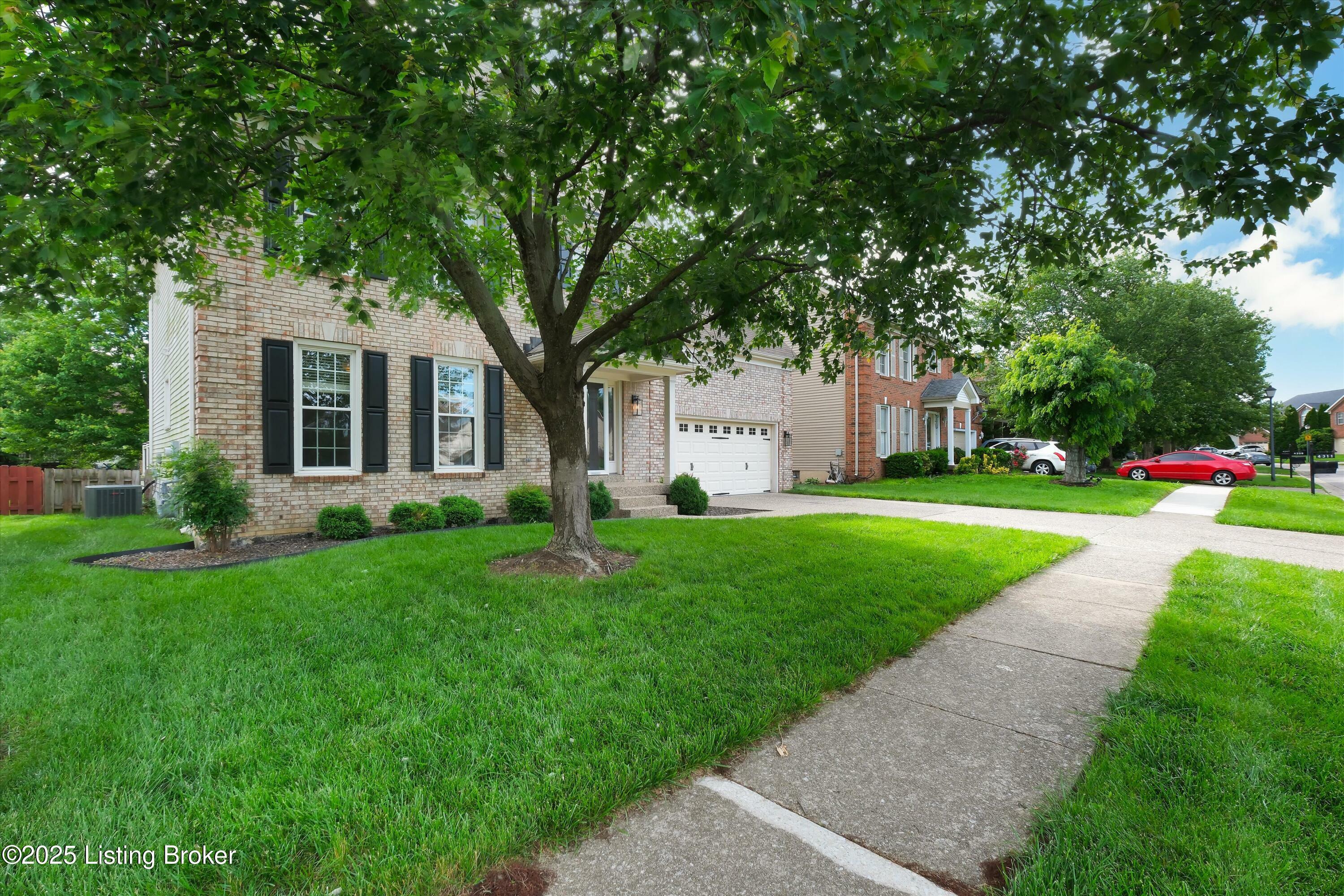Property Photo: 4313 Brownsboro Glen Rd KY 40241