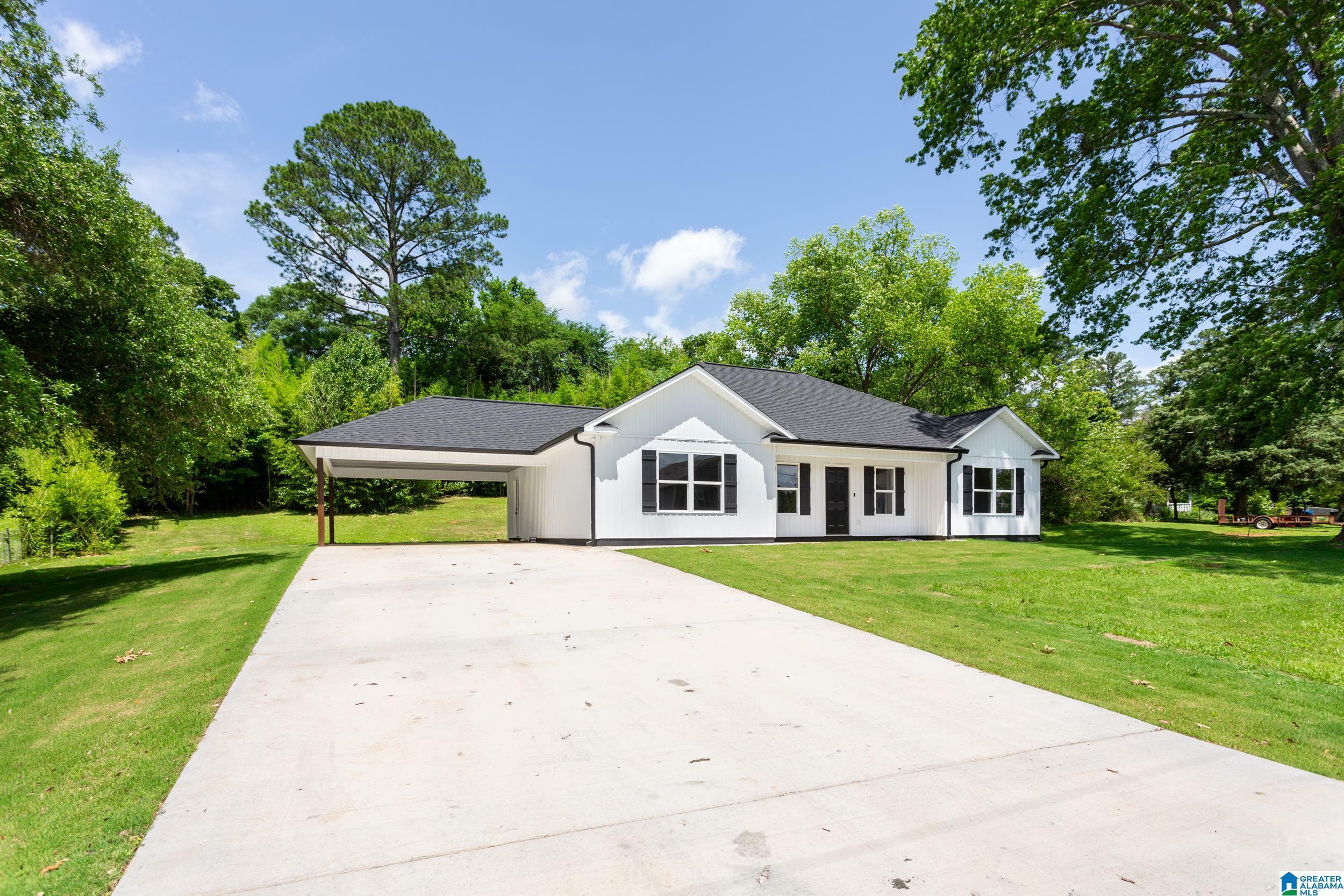 Property Photo: 1507 Valley Brook Drive Southwest AL 36265