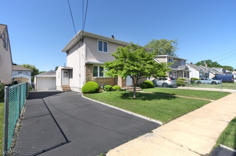 Property Photo: 15 Garwood Ct N NJ 07026