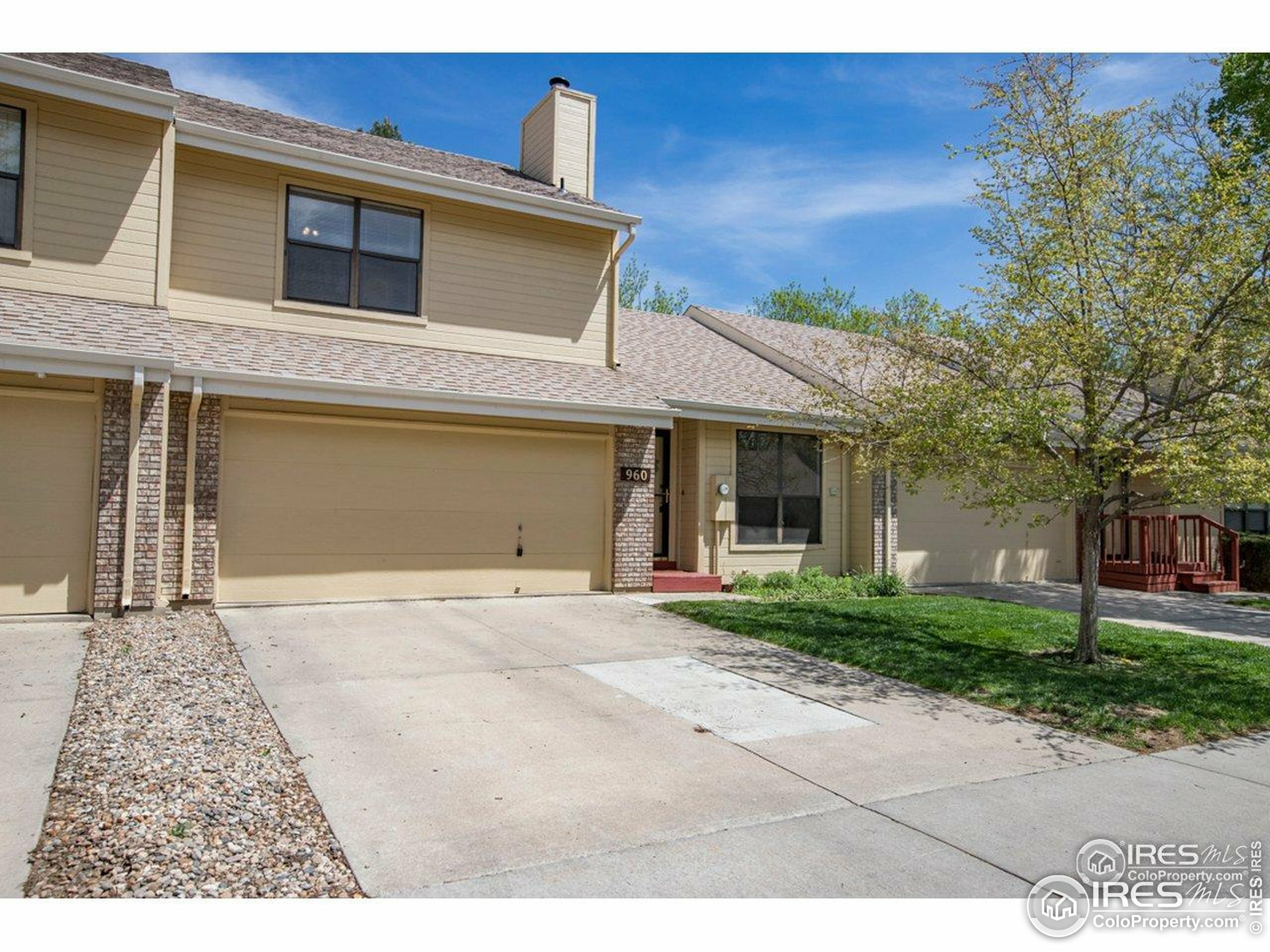 Property Photo: 960 Shire Ct CO 80526