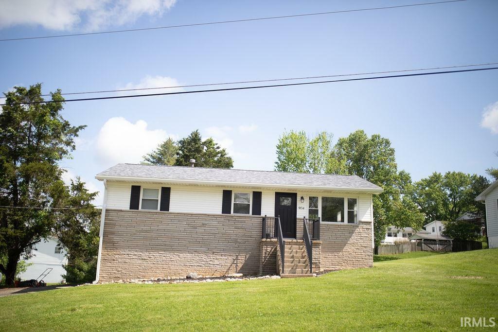 Property Photo: 904 Hall Avenue IN 47446
