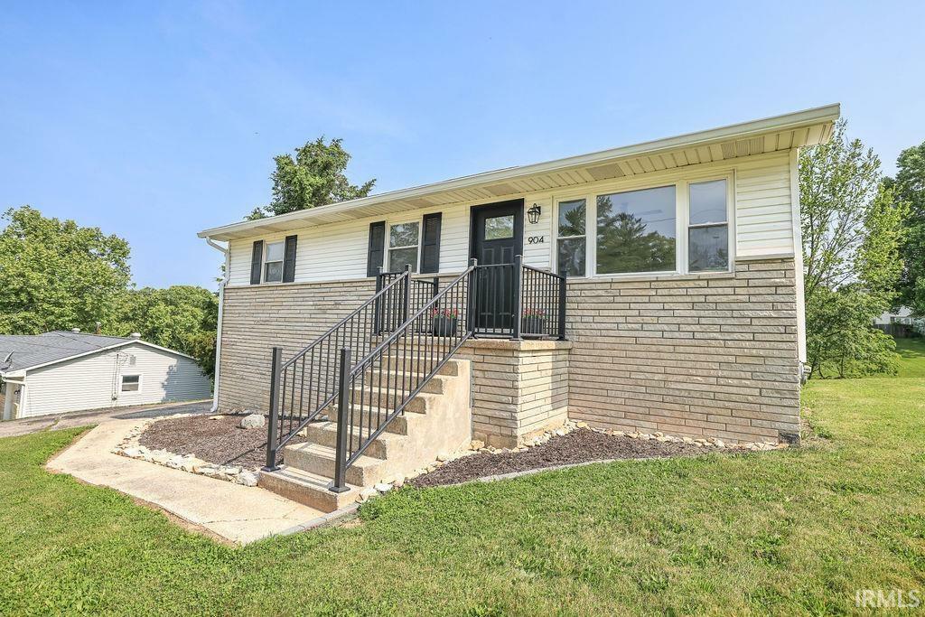 Property Photo: 904 Hall Avenue IN 47446
