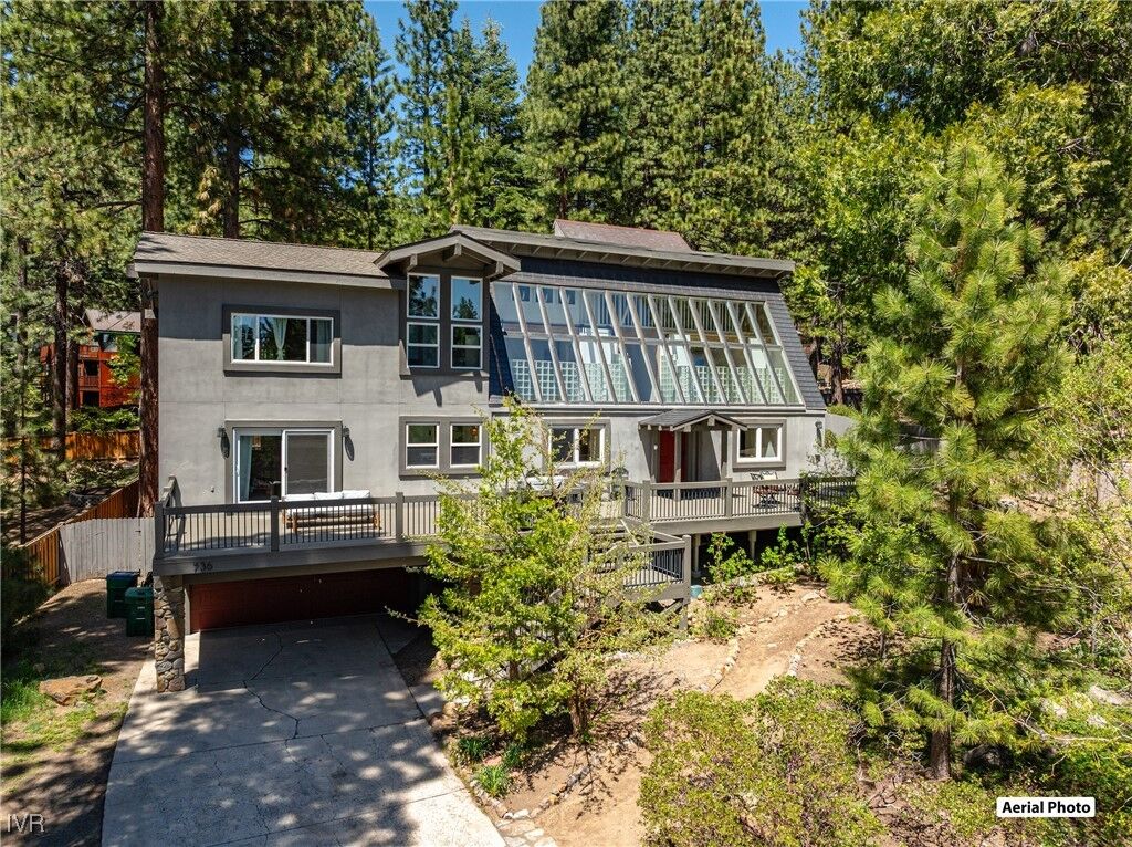 Property Photo: 736 Kelly Drive NV 89451