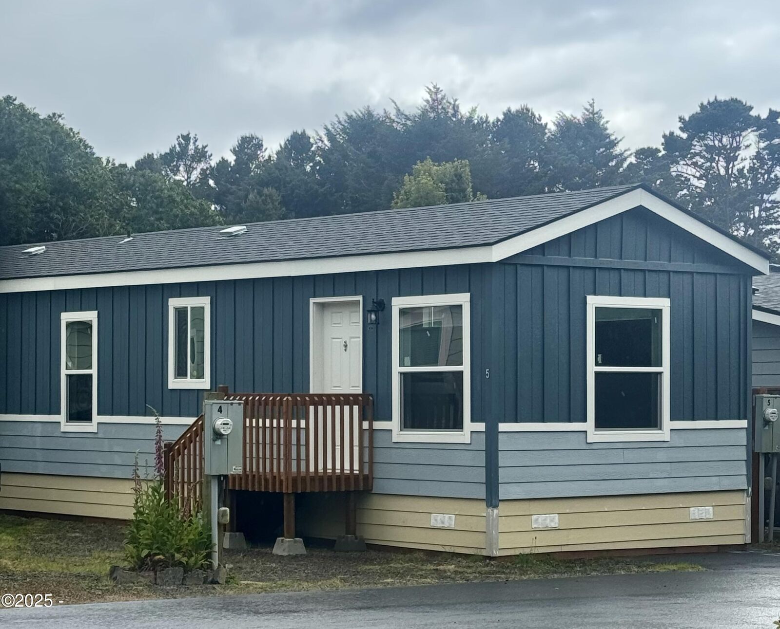 Property Photo:  4875 N Hwy 101 5  OR 97341 