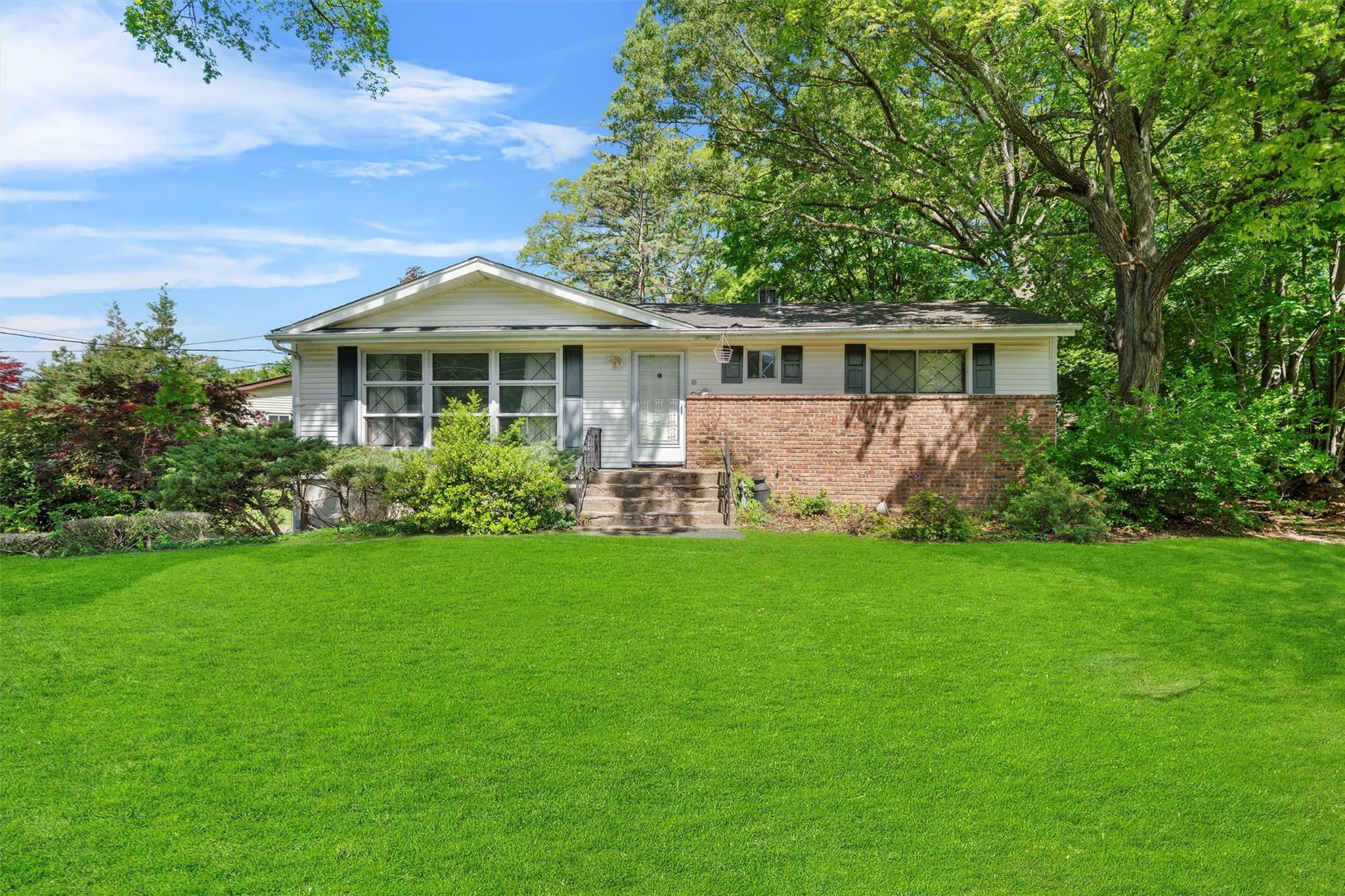 Property Photo: 1 Elyise Road NY 10952