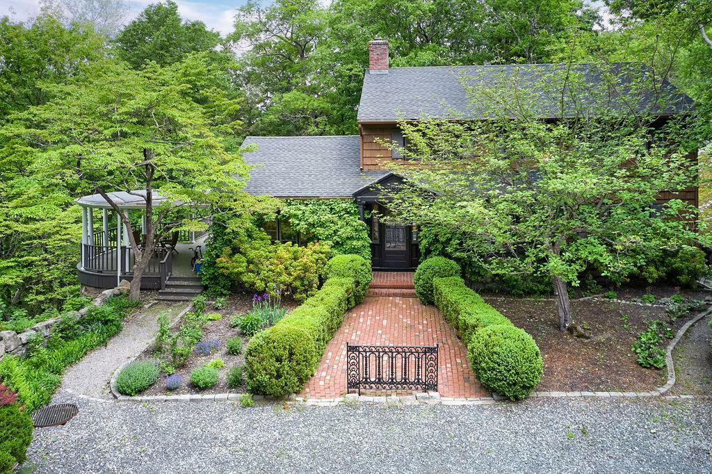 Property Photo:  24 Cliff Road  NY 10987 