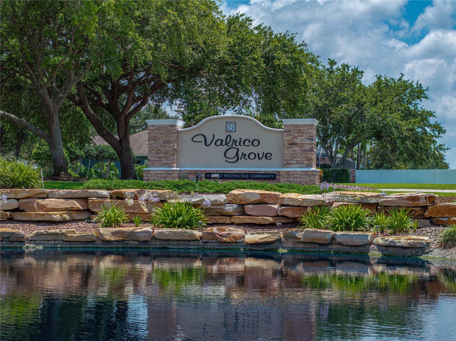 Property Photo: 3909 Valrico Grove Drive FL 33594