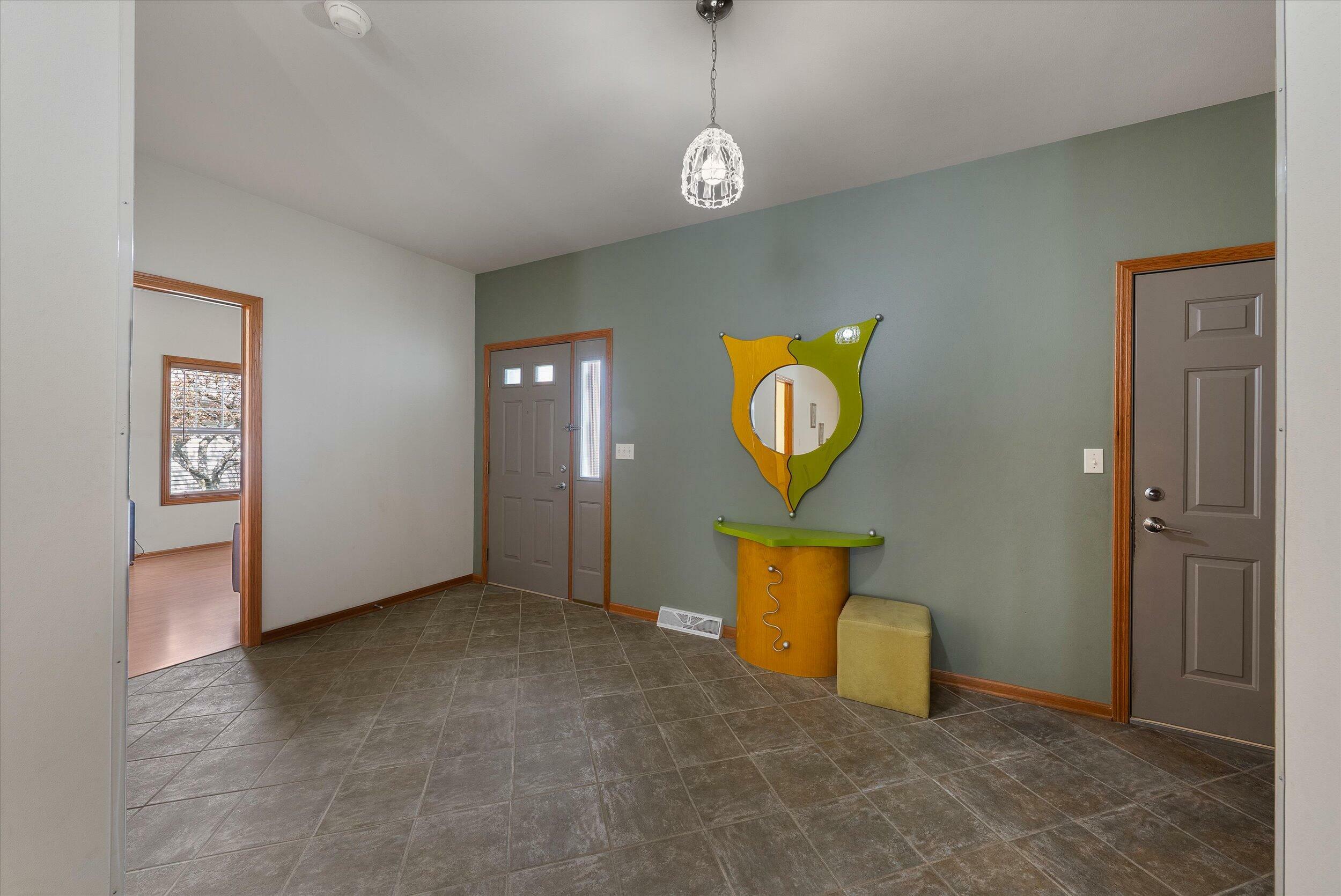 Property Photo: 2189 Seminole St WI 53024