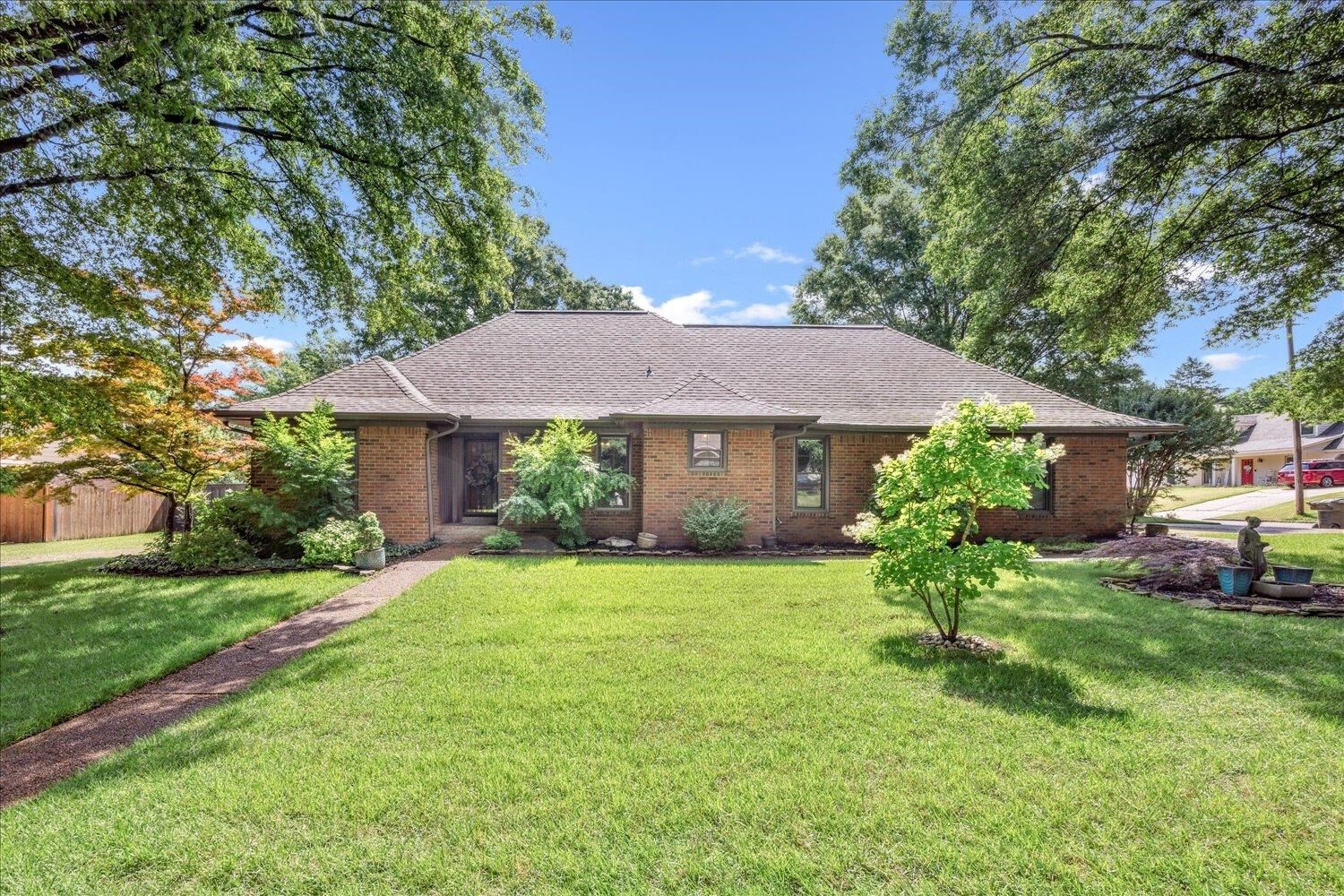 Property Photo: 310 Cascade Falls Rd TN 38017
