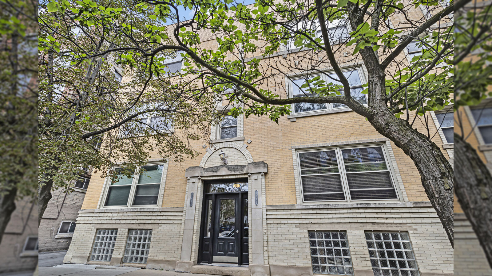 Property Photo:  1314 W Leland Avenue 2  IL 60640 