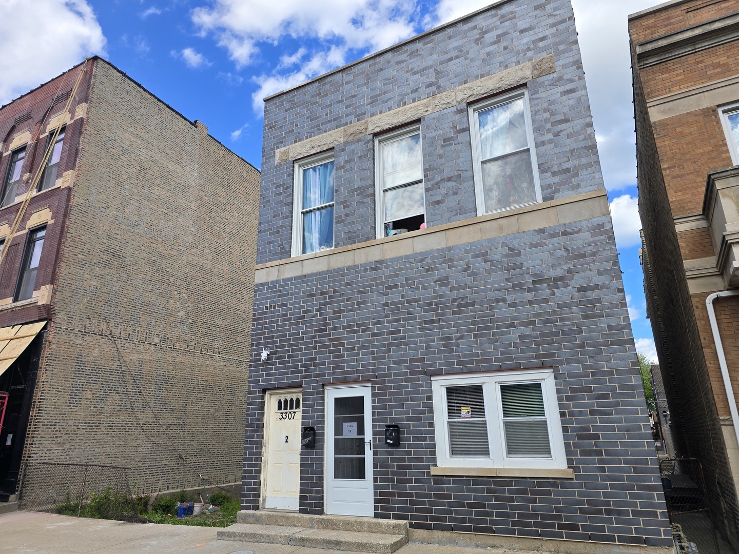 Property Photo:  3307 S Wallace Street  IL 60616 