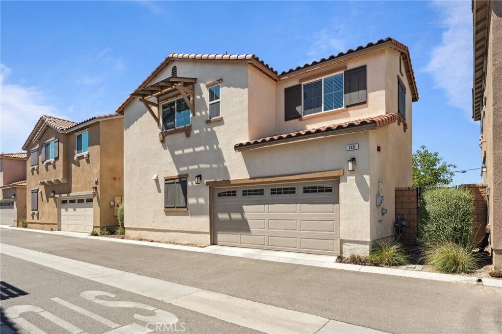Property Photo:  148 Camden Court  CA 92571 
