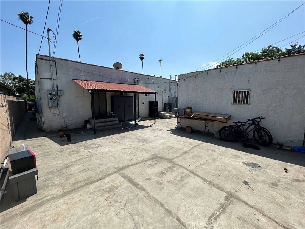 Property Photo: 441 W 69th Street CA 90003
