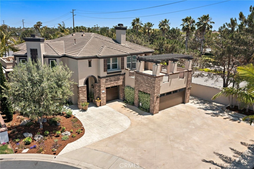 18976 Rockinghorse Lane  Huntington Beach CA 92648 photo