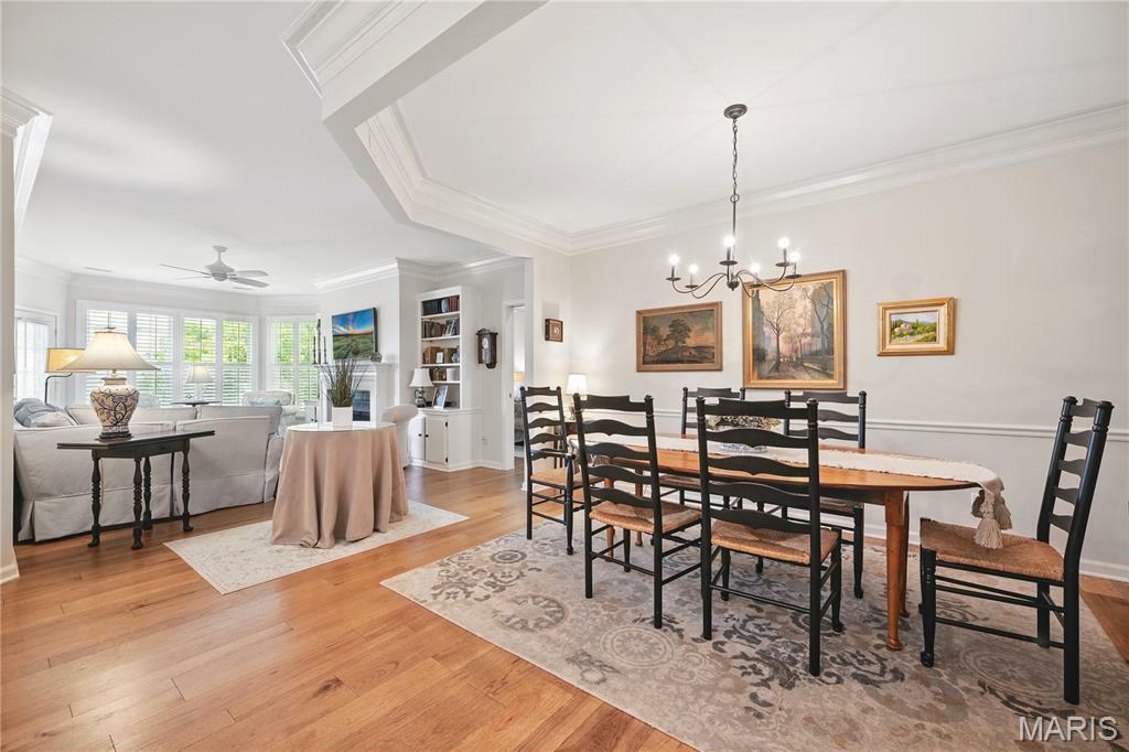 Property Photo: 450 E Lockwood Avenue 103 MO 63119