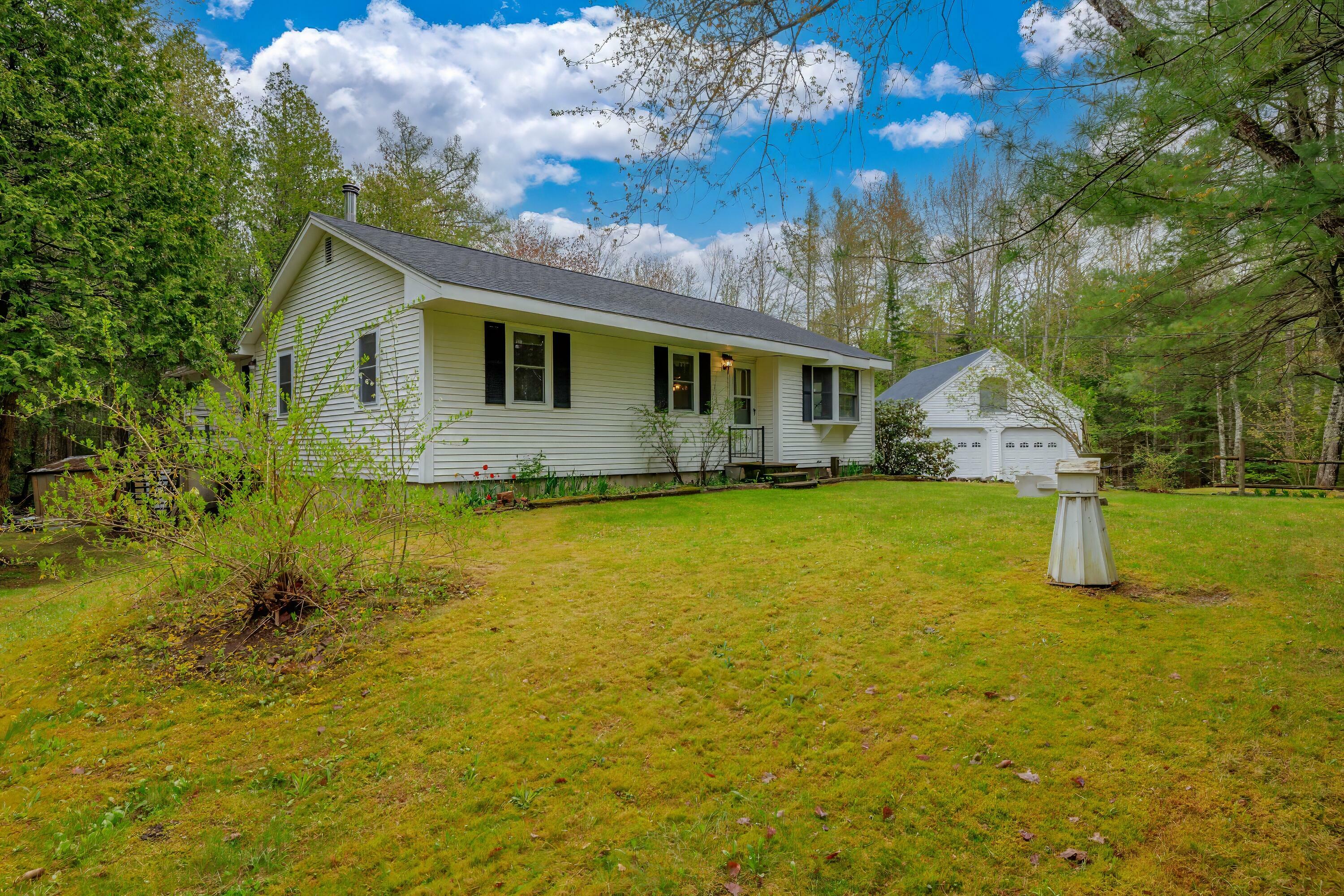 Property Photo:  927 Pleasant Street  ME 04614 