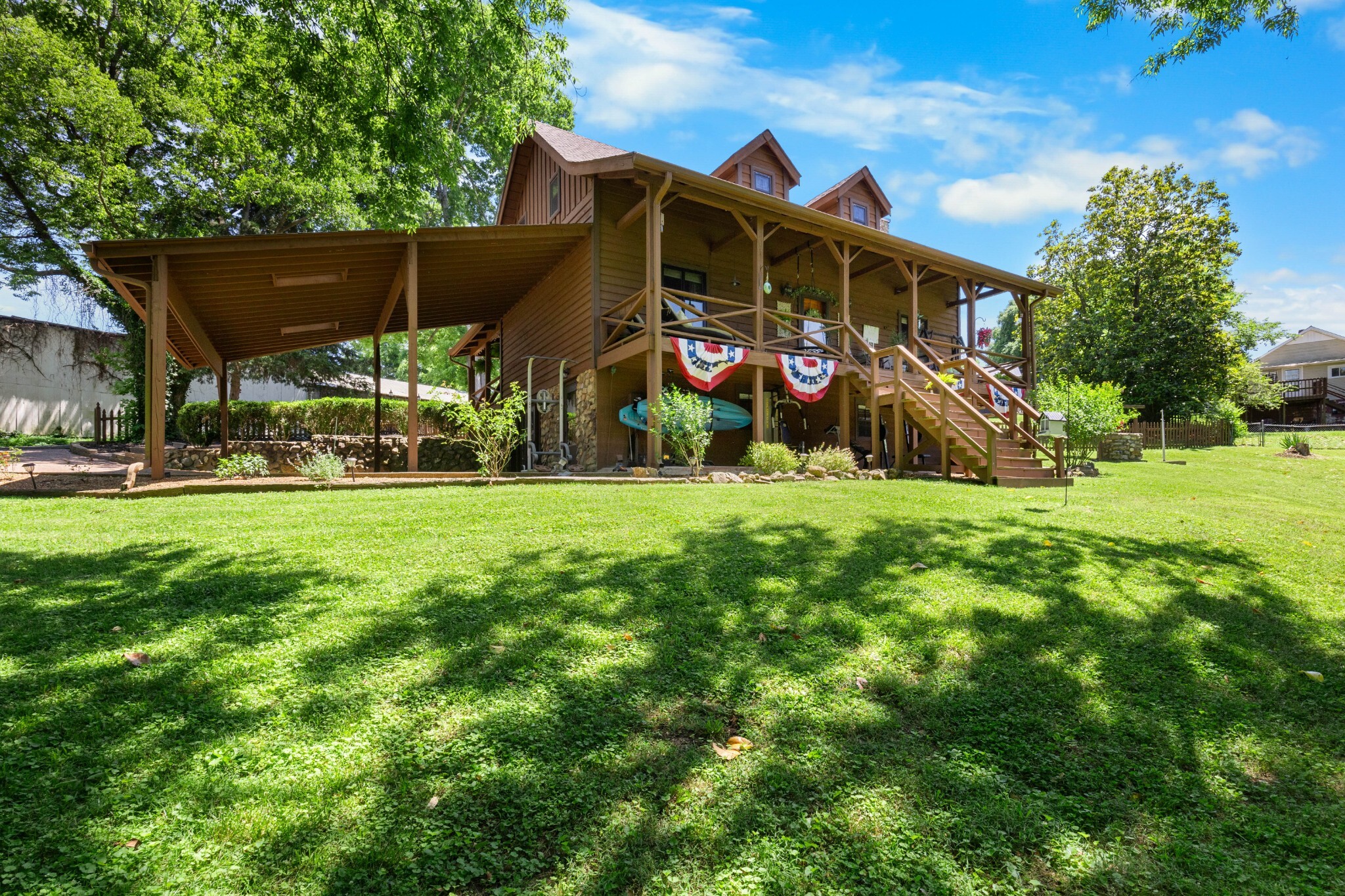 Property Photo: 211 Hood St TN 37058