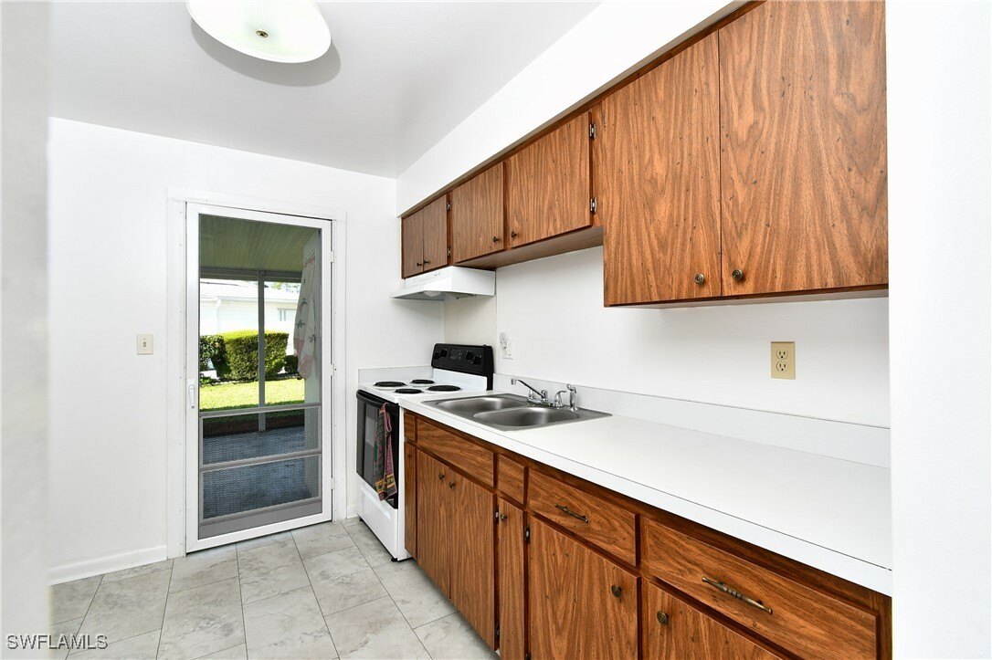 Property Photo: 26 Pinewood Boulevard FL 33936