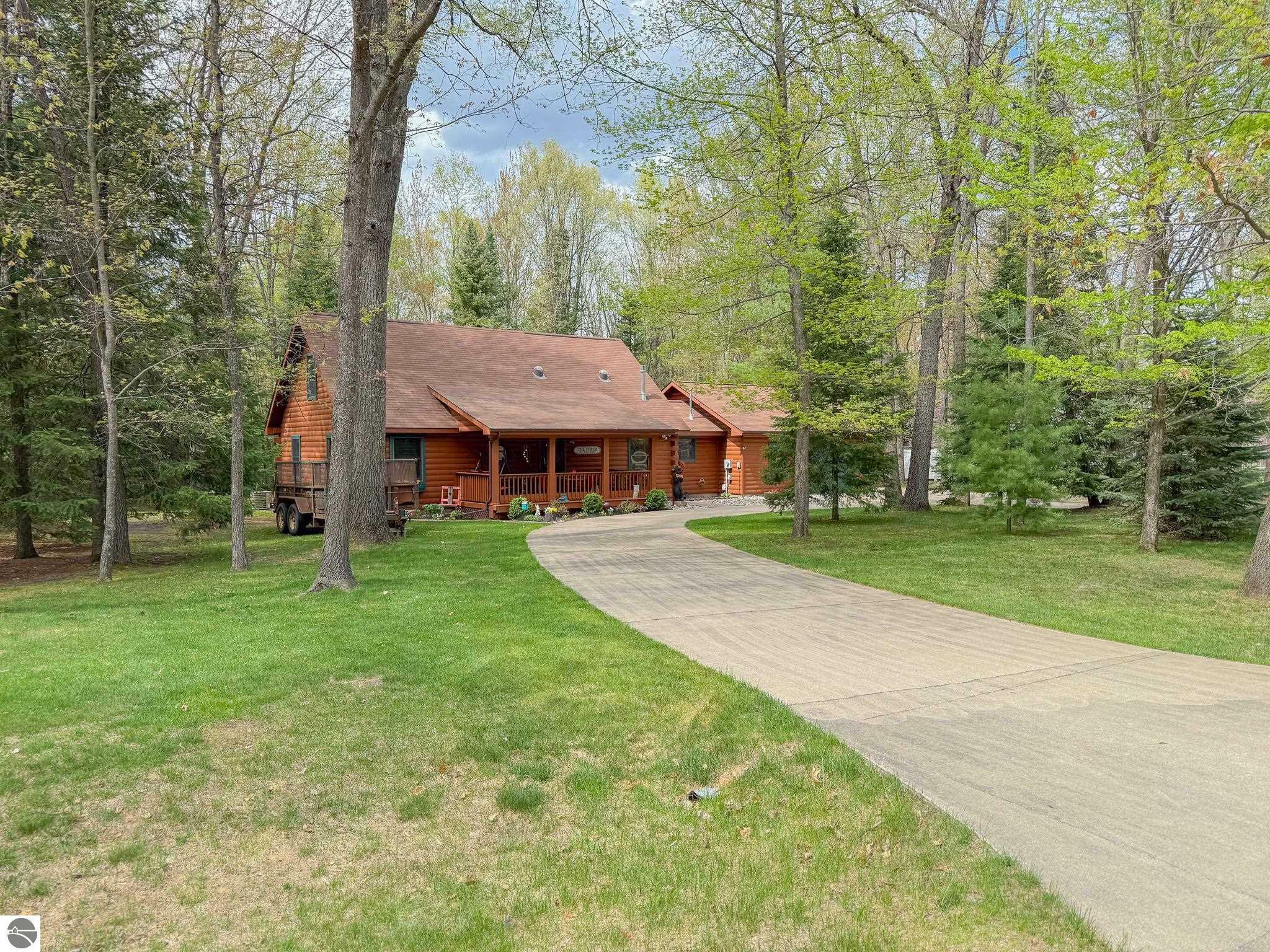Property Photo: 305 Meadow Lane MI 48651