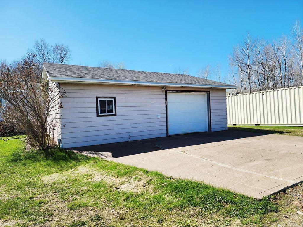 Property Photo: 112 Parkwood Drive MN 55797