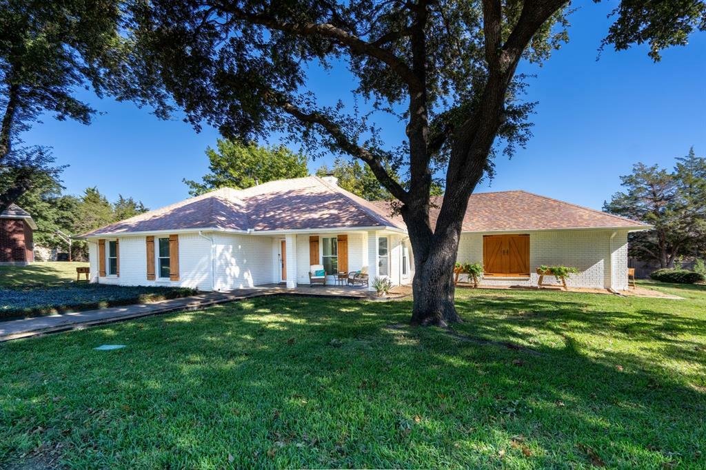 Property Photo: 1505 Williamsburg Court TX 75119