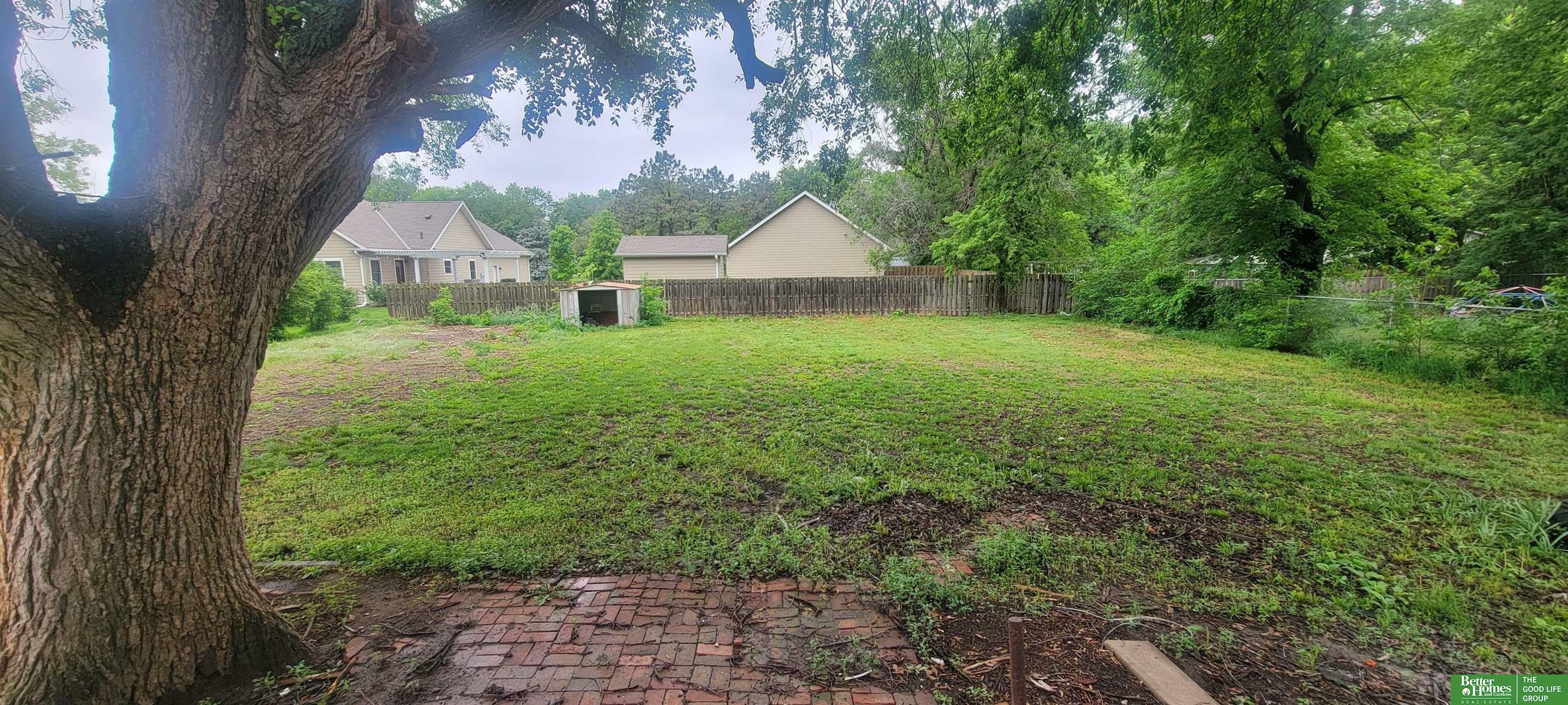Property Photo: 1321 N Main Street NE 68371