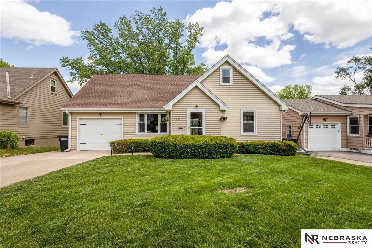 Property Photo:  2935 S 76th Avenue  NE 68124 