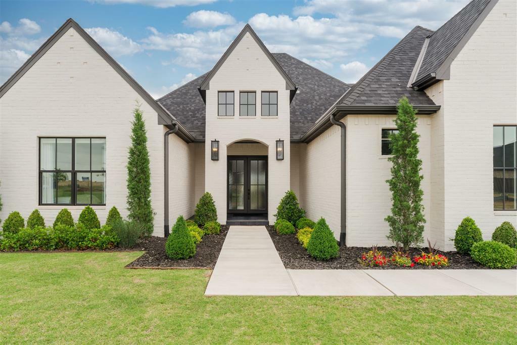Property Photo: 15012 Annecy Boulevard OK 73142