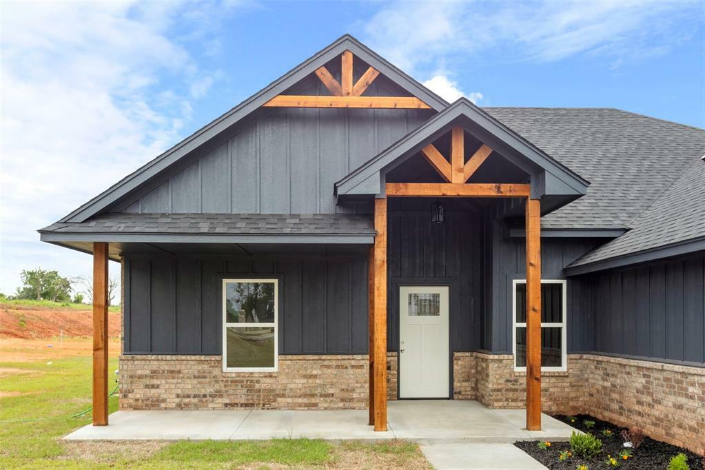 Property Photo: 3000 Road Runner Court OK 73044