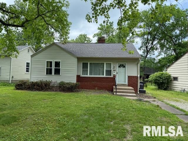 Property Photo:  802 S Twisdale Street  IL 62901 