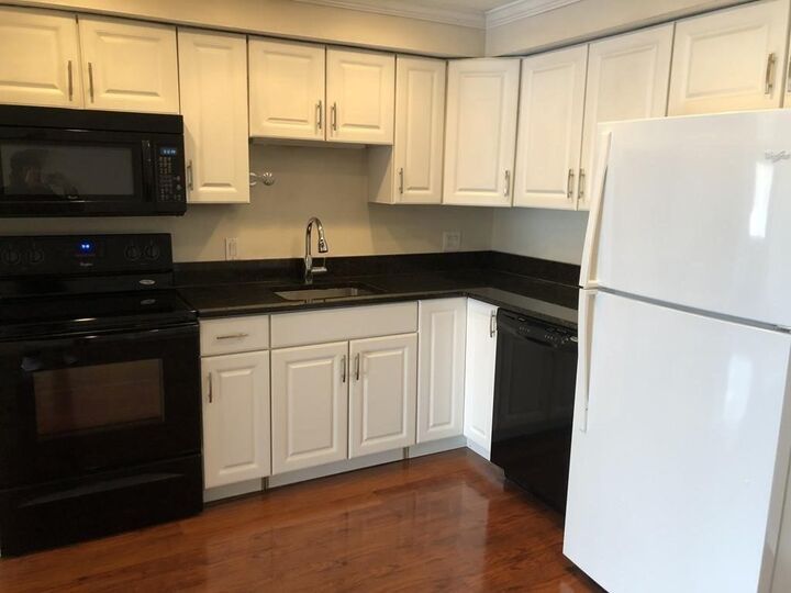 Property Photo:  915 Edgell Rd 73  MA 01701 