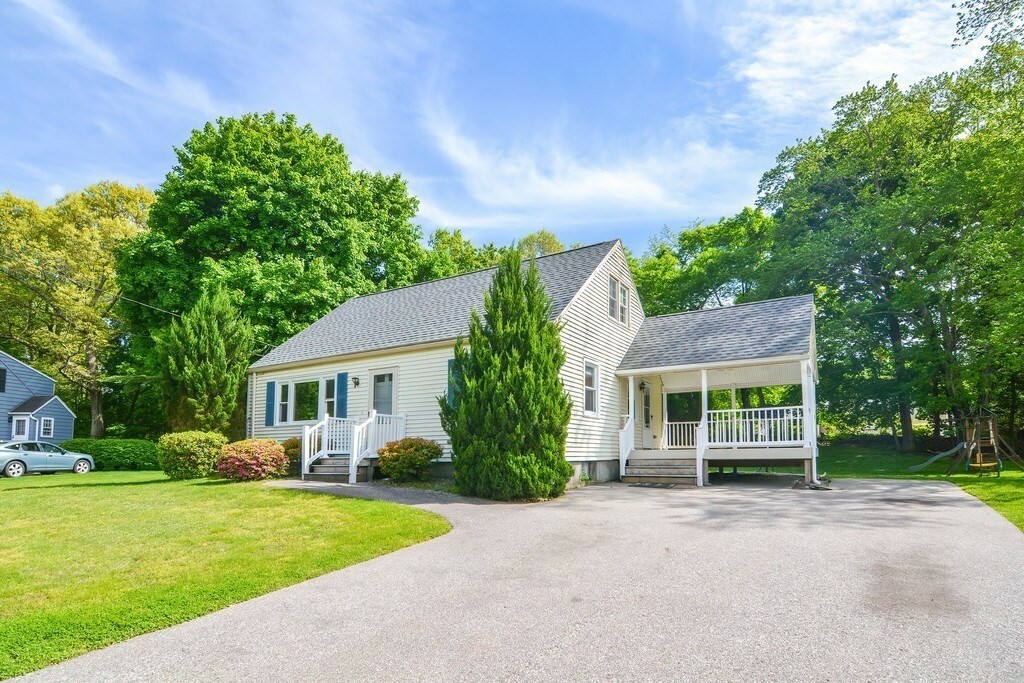 Property Photo: 33 Robin Rd MA 01581