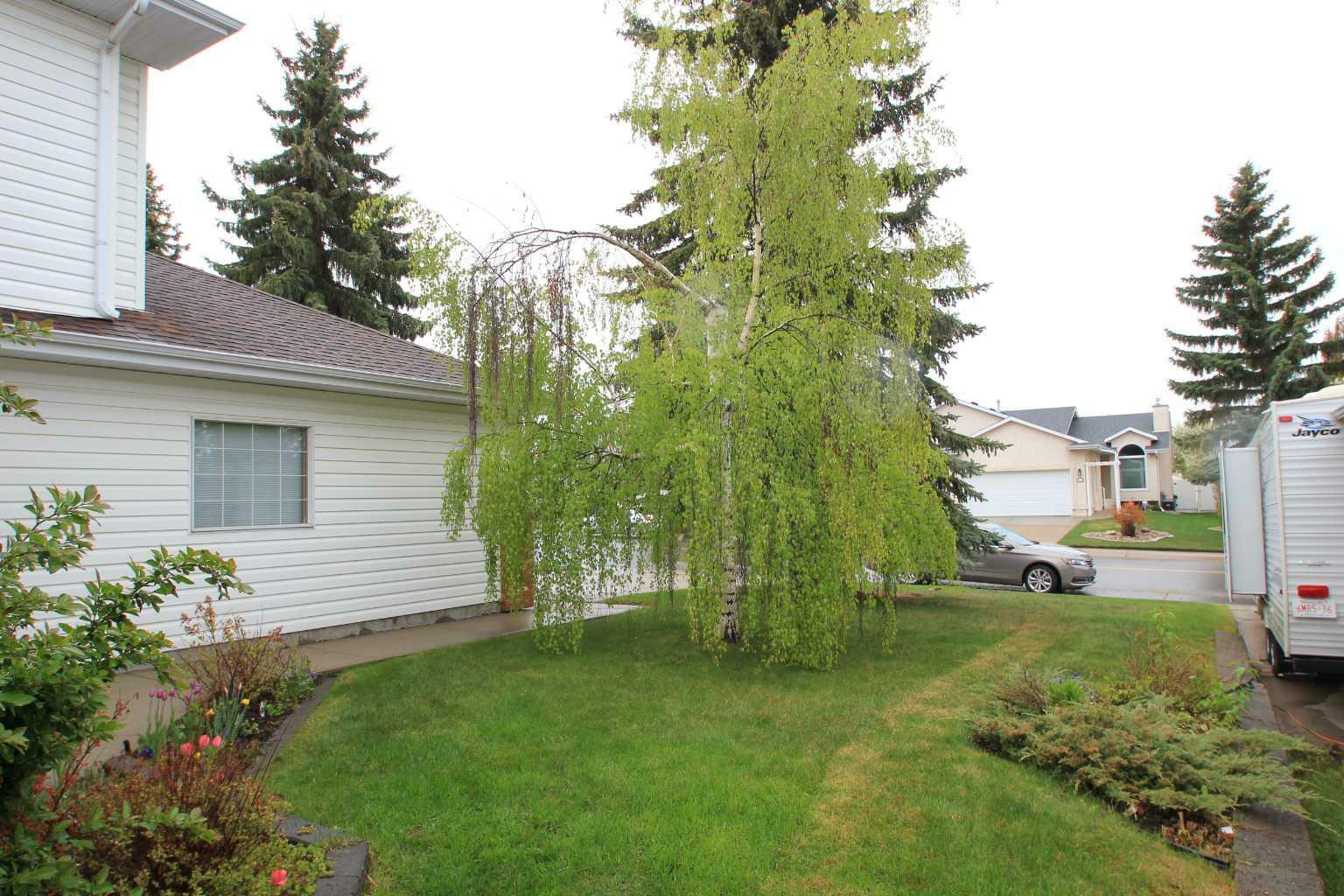 Property Photo:  184 Allan Street  AB T4R 2N4 