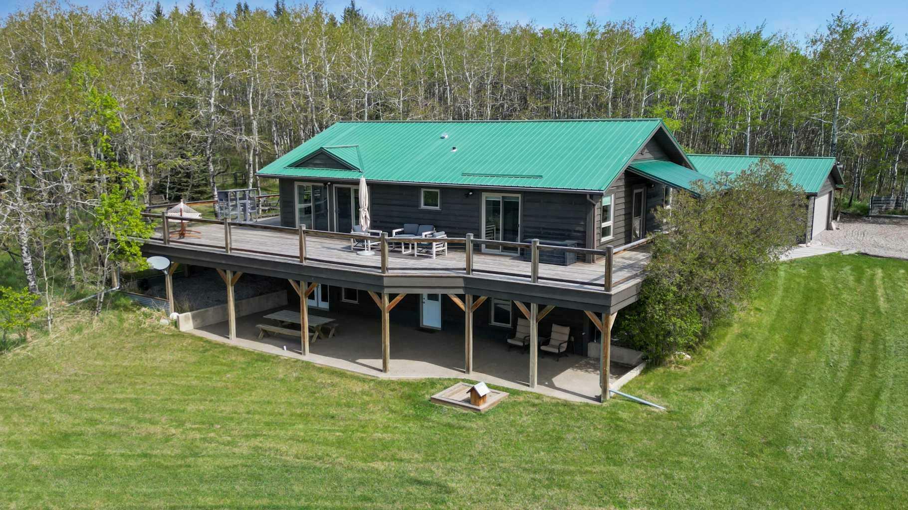 Photo de la propriété: 128202 282 Avenue W AB T1S 3C3