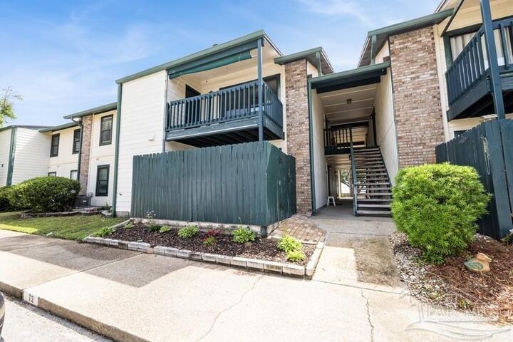 Property Photo:  2299 Scenic Hwy T7  FL 32503 