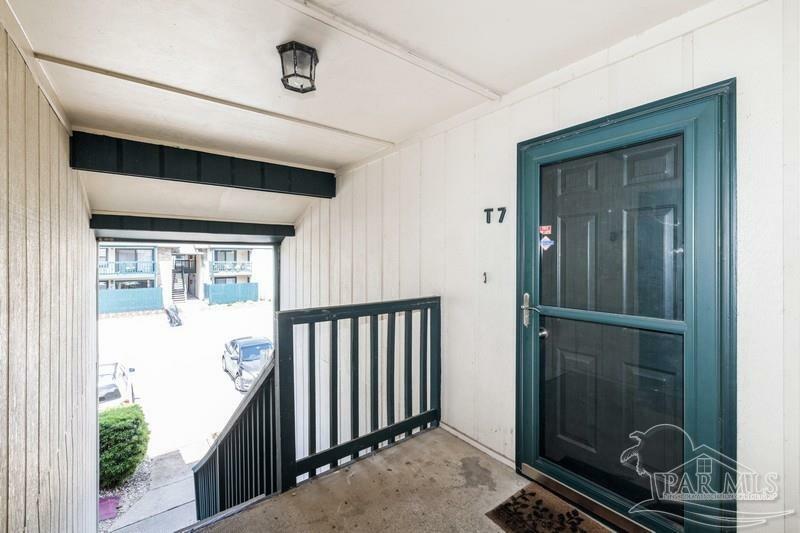 Property Photo: 2299 Scenic Hwy T7 FL 32503