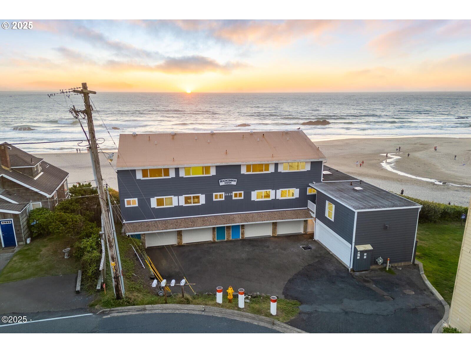 Property Photo:  3929 NW Jetty Ave 5  OR 97367 