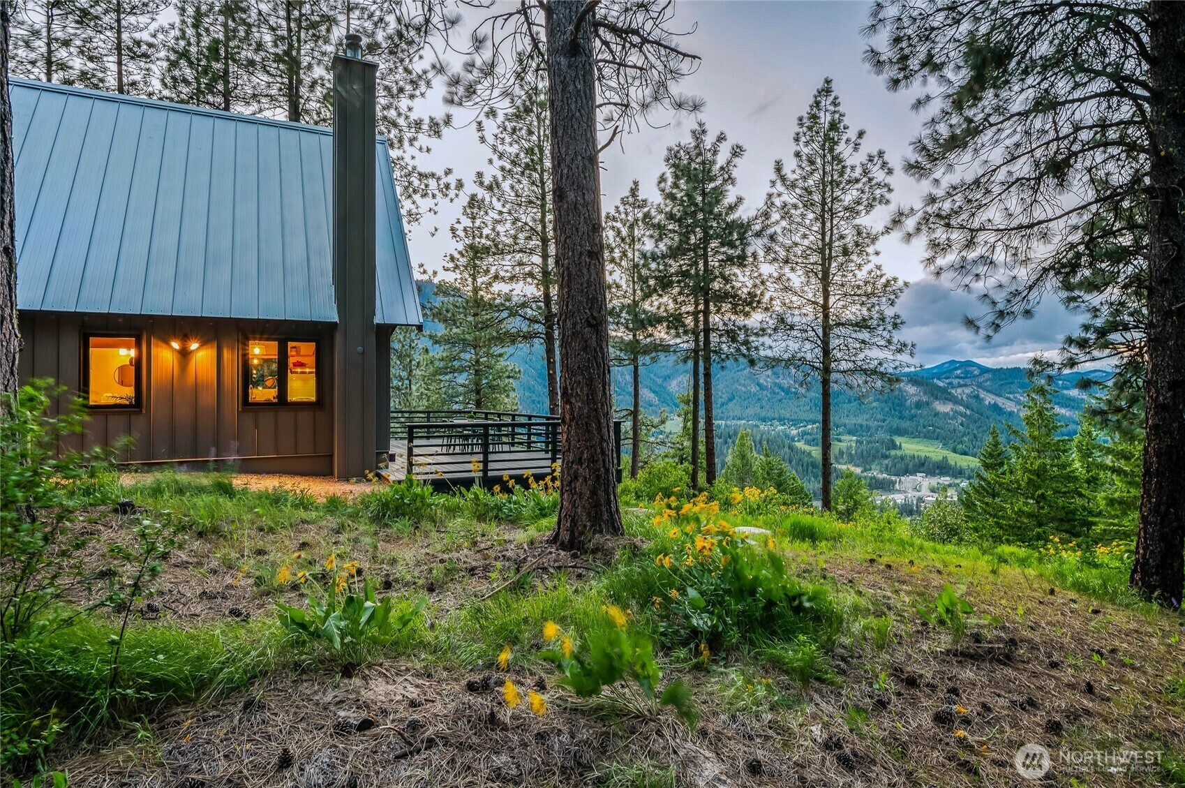 Property Photo: 981 Nighthawk Ridge Lane WA 98826