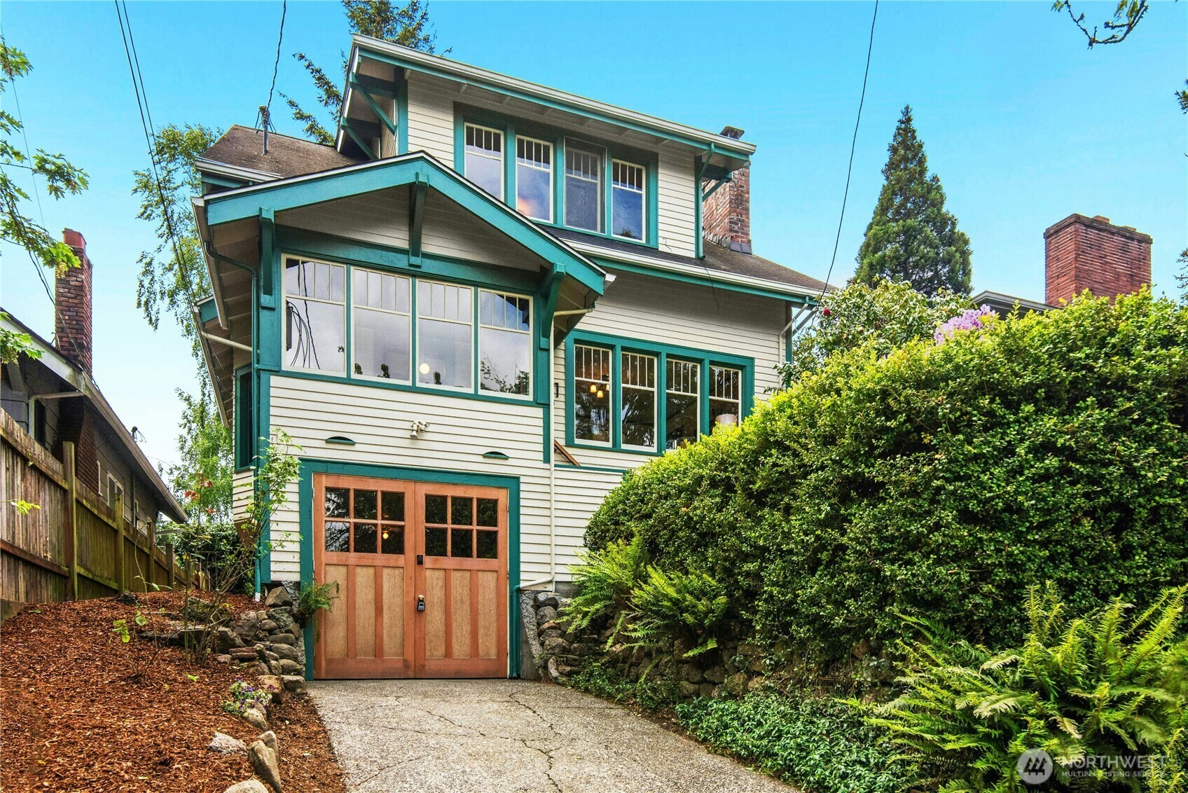 Property Photo: 321 NE 54th Street WA 98105