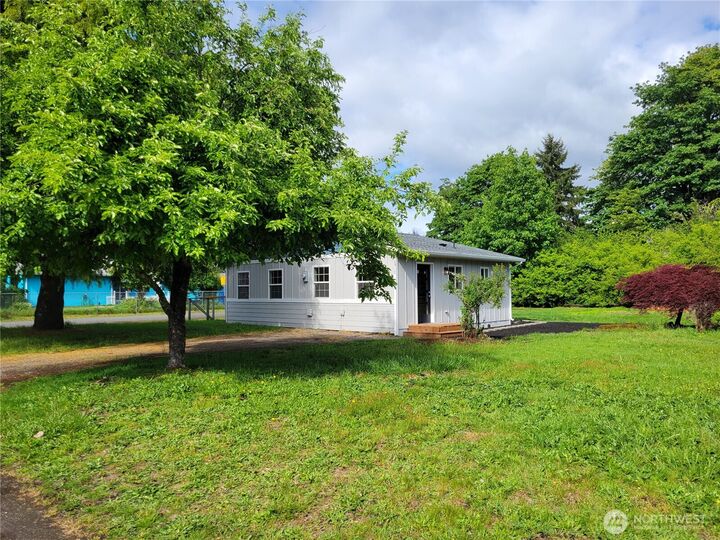 Property Photo:  2917  Tierney Street SW  WA 98512 