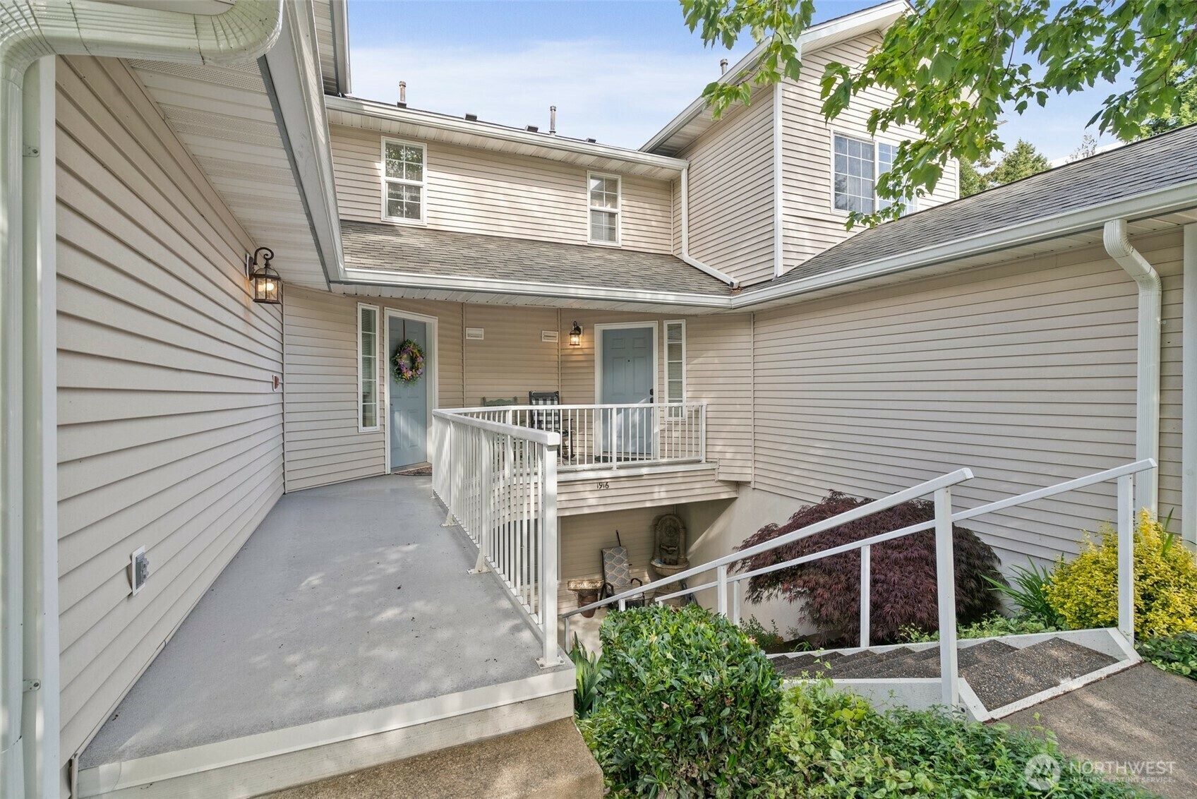 Property Photo:  1912 S 368th Place  WA 98003 