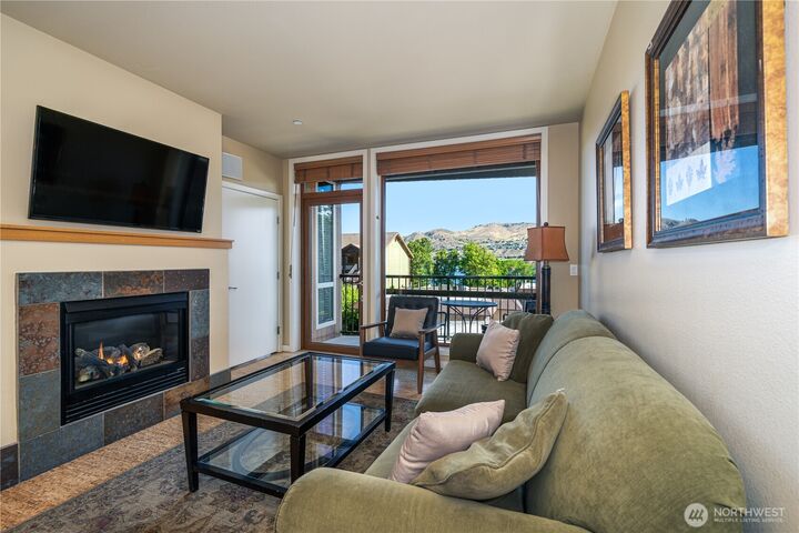 Property Photo: 2220 W Woodin Avenue 210 WA 98816