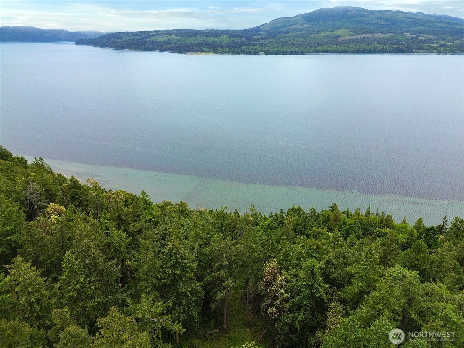 Property Photo: 136 Discovery Crest Pl WA 98368