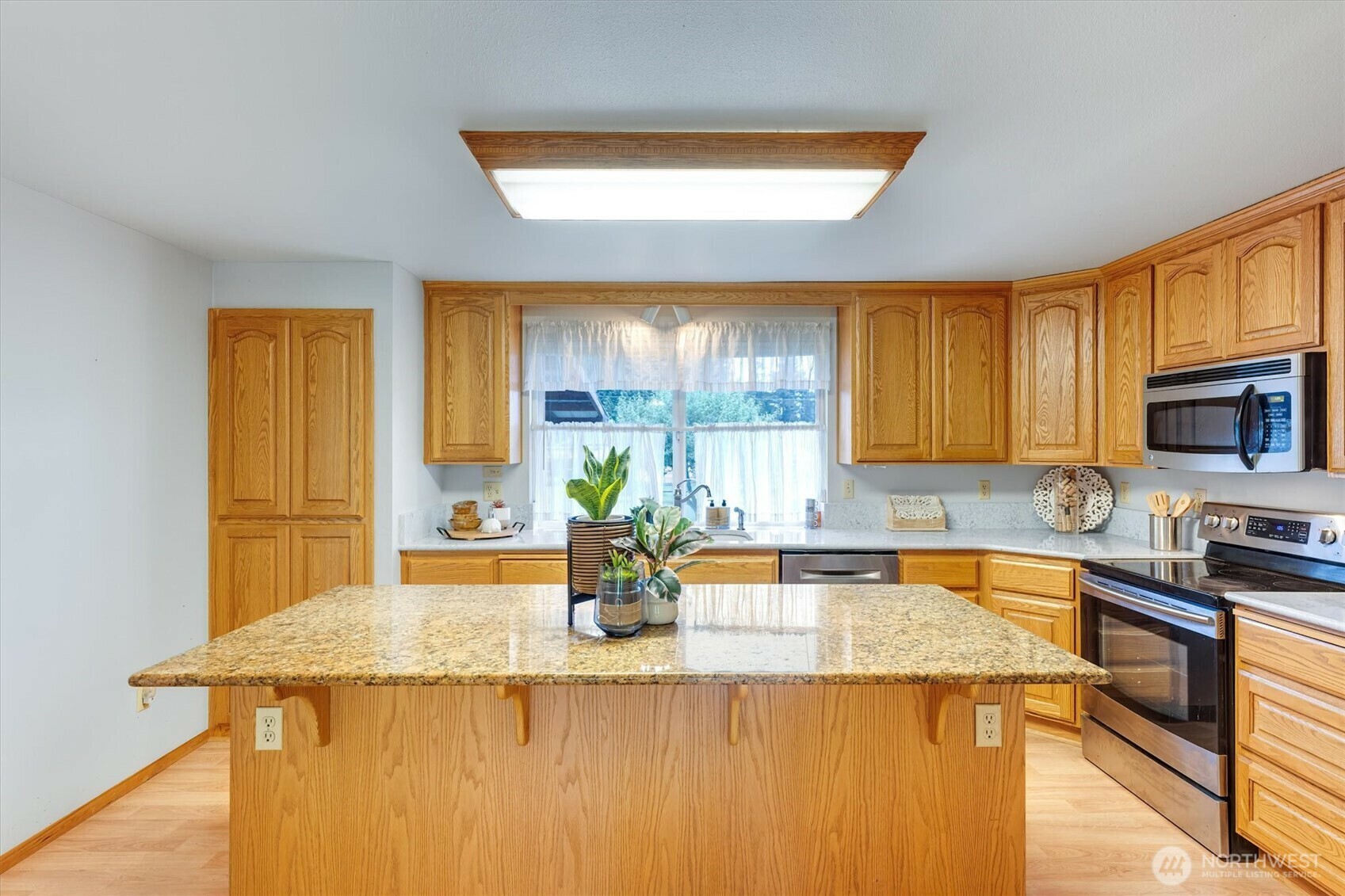 Property Photo: 3213 Lindsey Drive WA 98632
