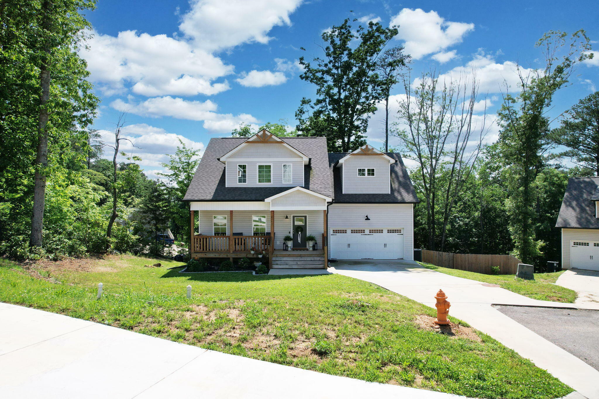 Property Photo: 8340 Cottage Way SW TN 37311